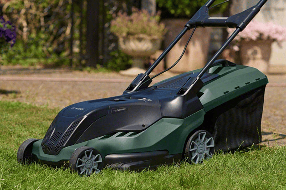 Tondeuse à Gazon Bosch AdvancedRotak 650 - 1700W, Coupe 40cm, Bac 50L, Pour Jardins Jusqu'à 650 M²
